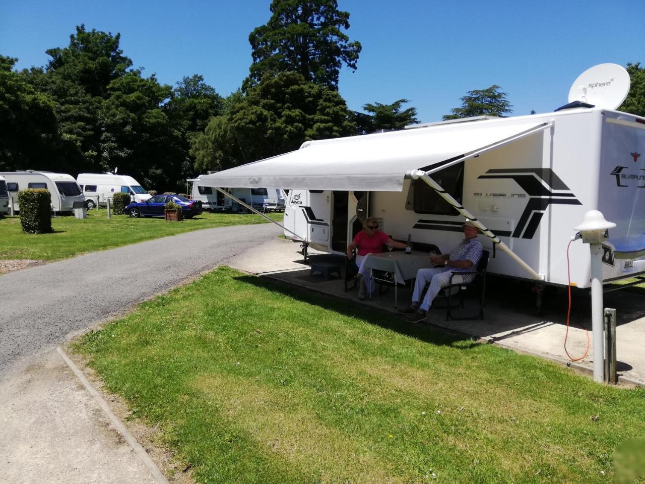 Mawley Holiday Park Masterton Buitenkant foto